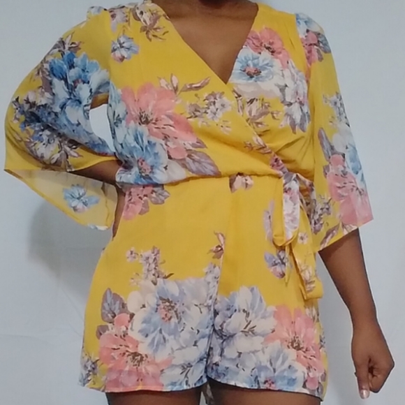 Floral Yellow Summer Romper - Picture 2 of 4